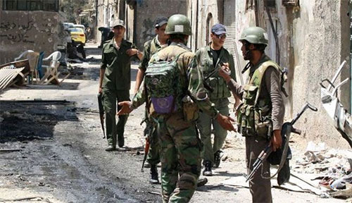 El ejército sirio limpia de explosivos los barrios del este de Alepo